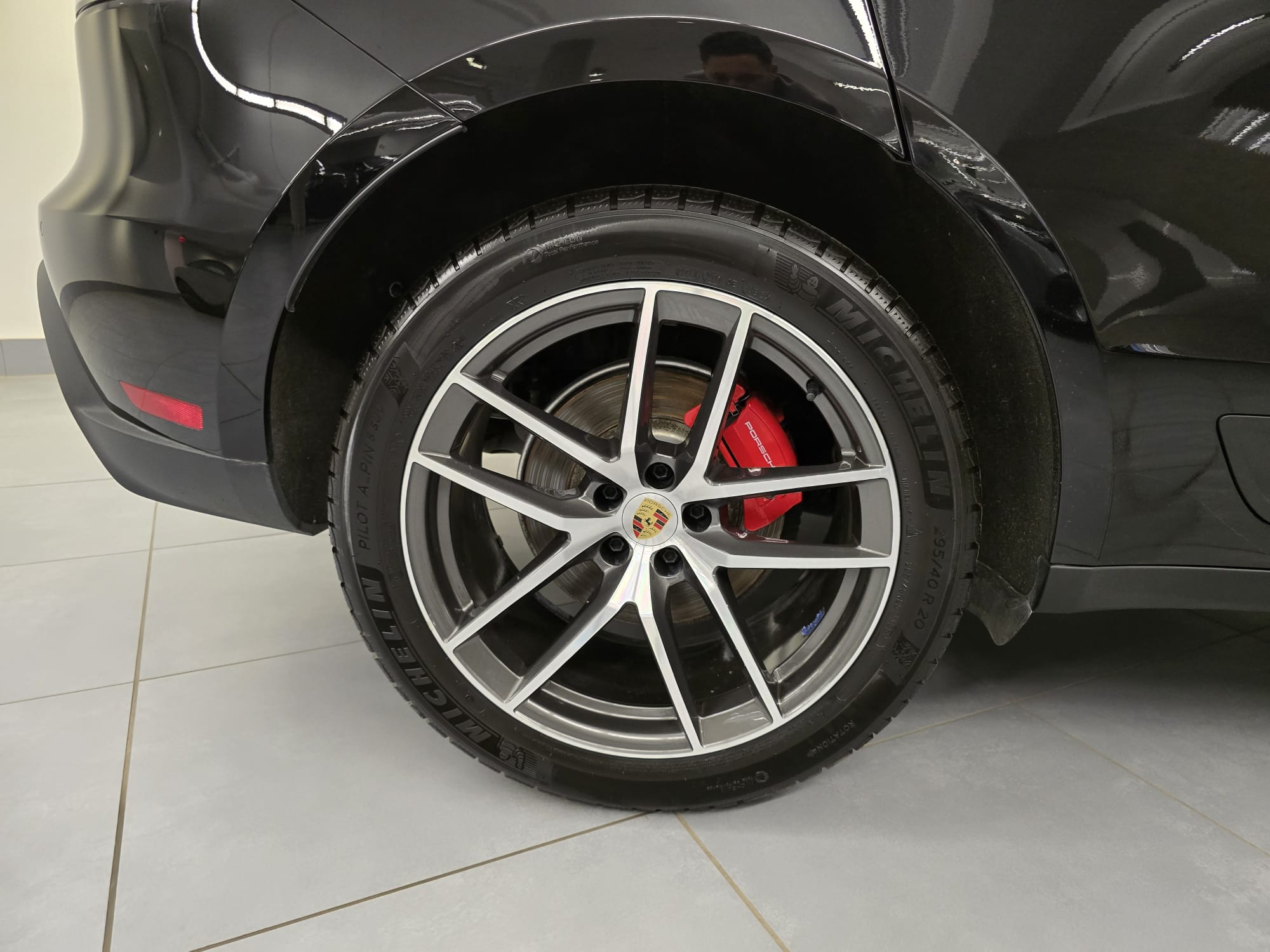2025 Porsche Macan S AWD