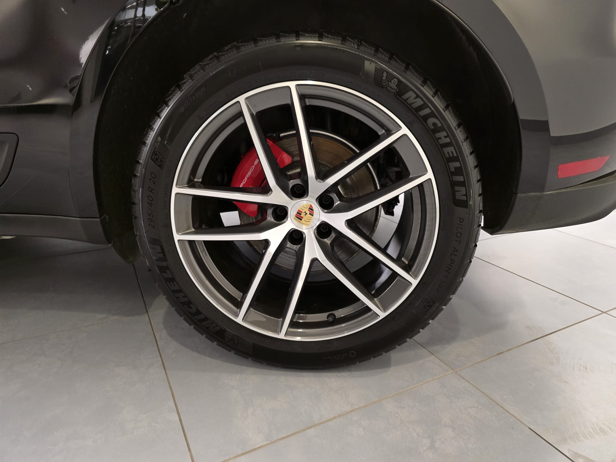 2025 Porsche Macan S AWD
