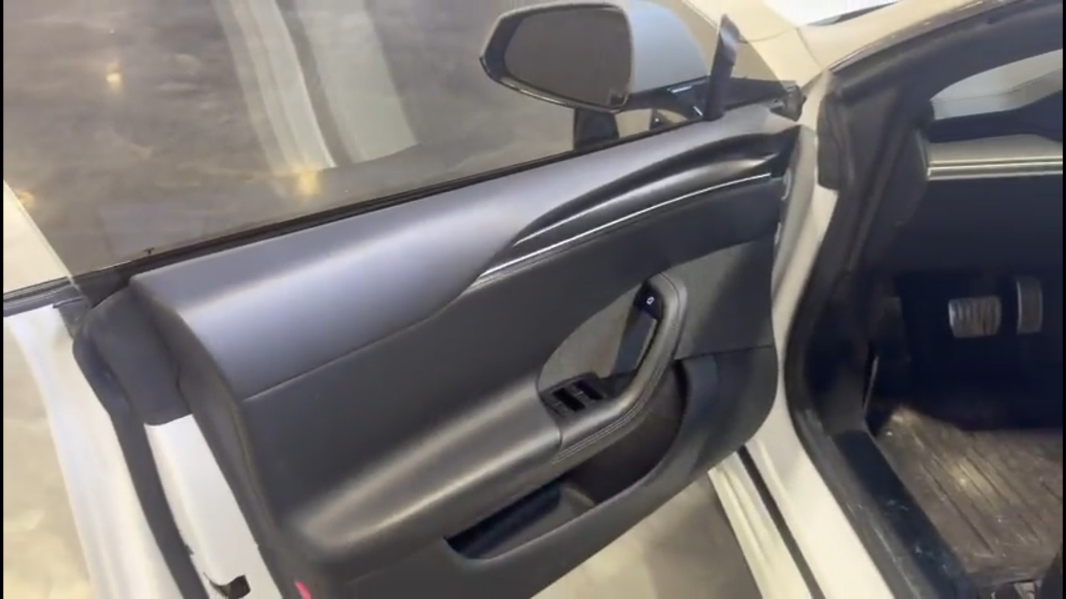 2023 Tesla Model S Plaid