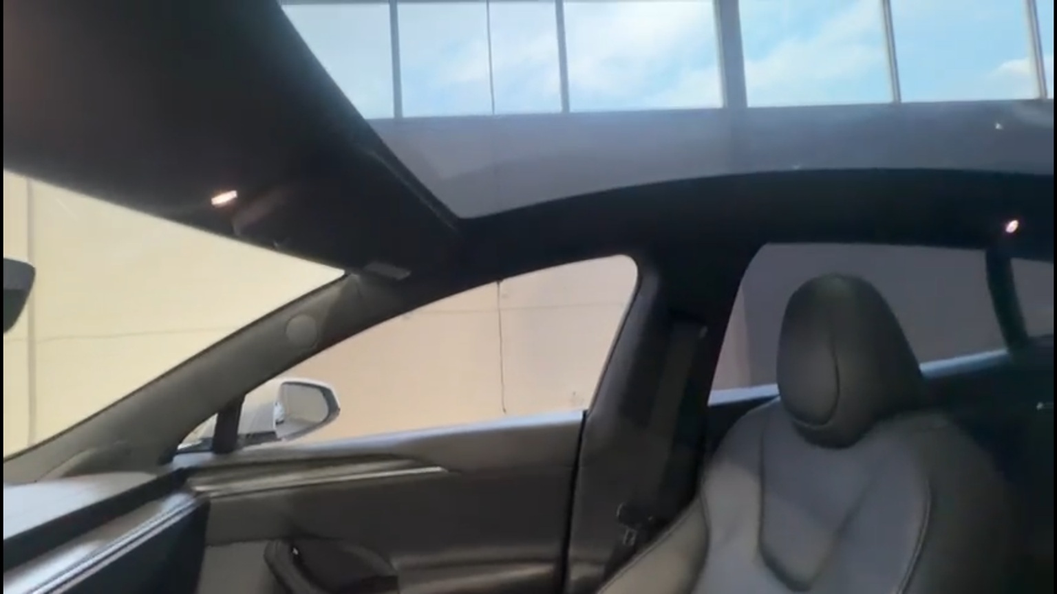2023 Tesla Model S Plaid
