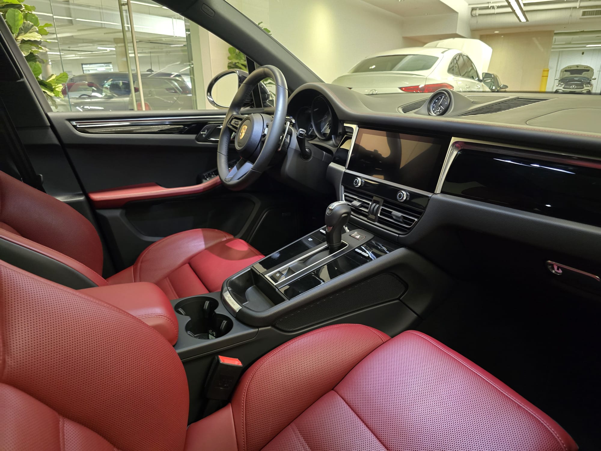 2025 Porsche Macan S AWD