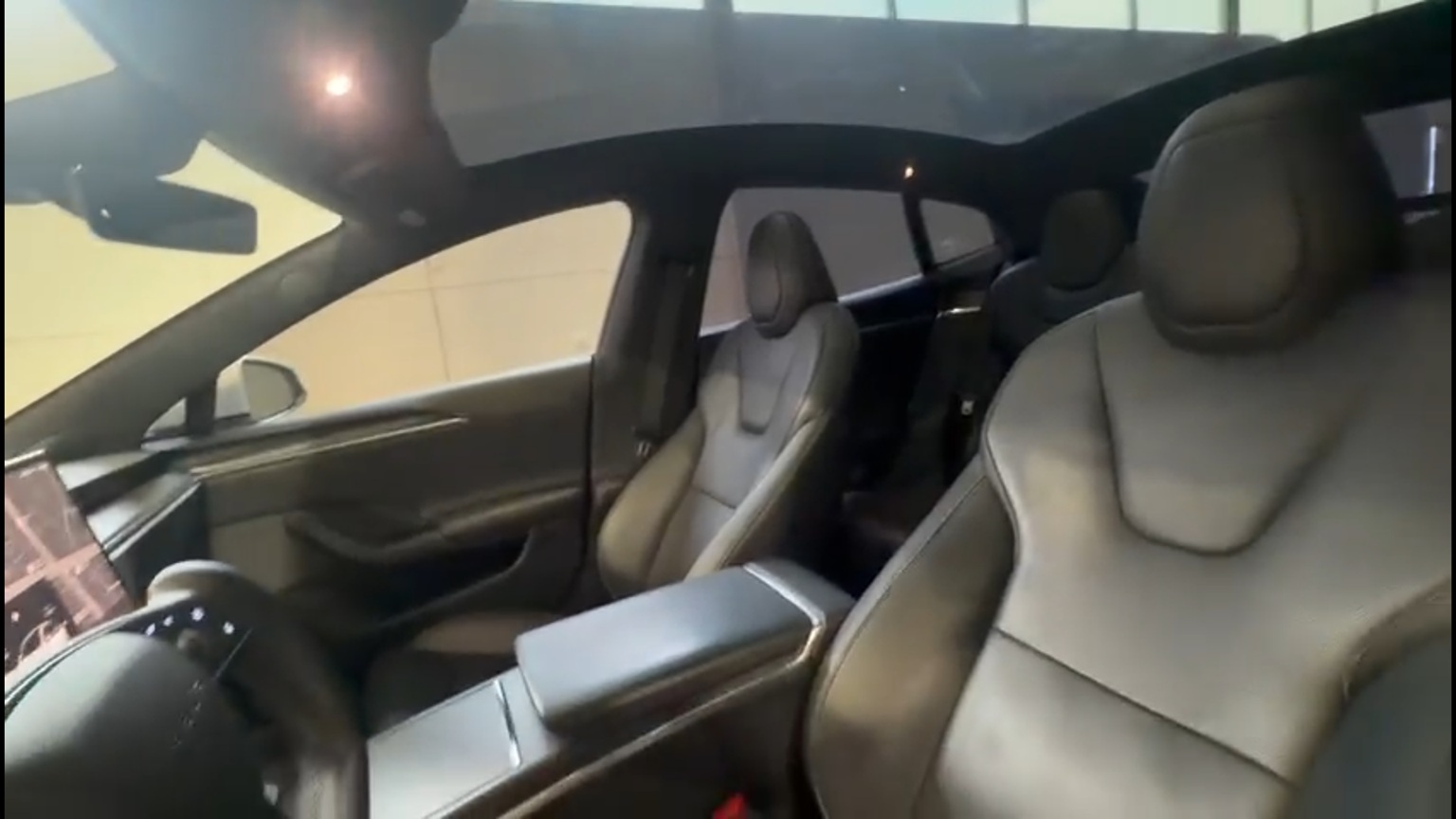 2023 Tesla Model S Plaid