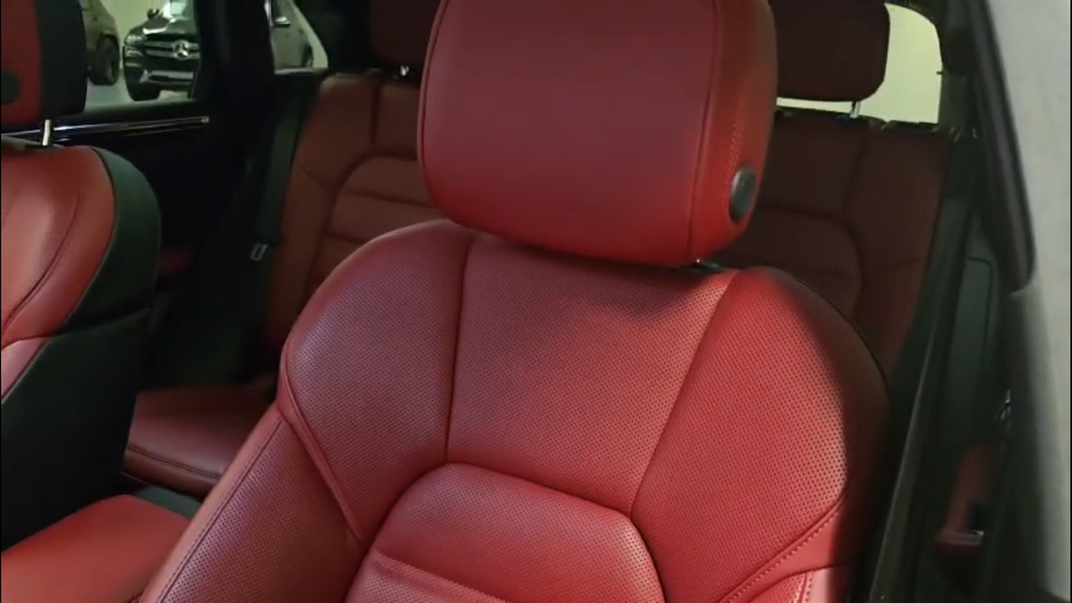 2025 Porsche Macan S AWD