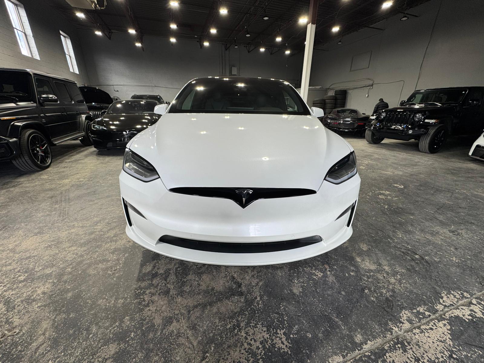 2022﻿ ﻿Tesla﻿ ﻿Model X﻿ ﻿PLAID﻿