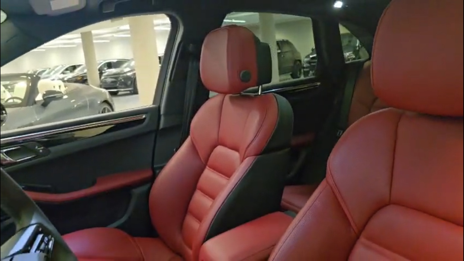 2025 Porsche Macan S AWD