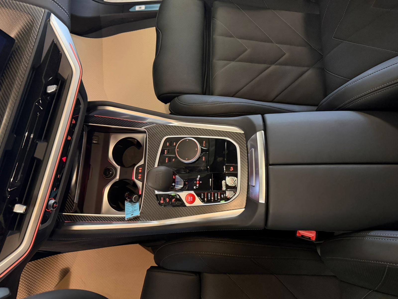 2025 BMW XM