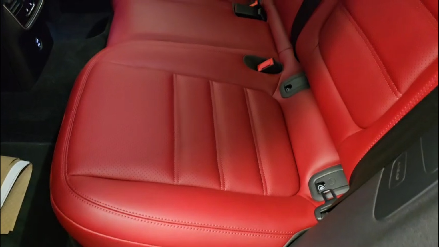 2025 Porsche Macan S AWD