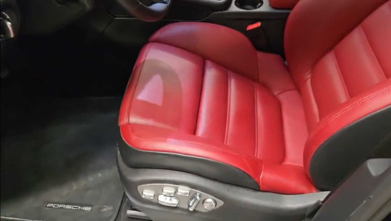 2025 Porsche Macan S AWD