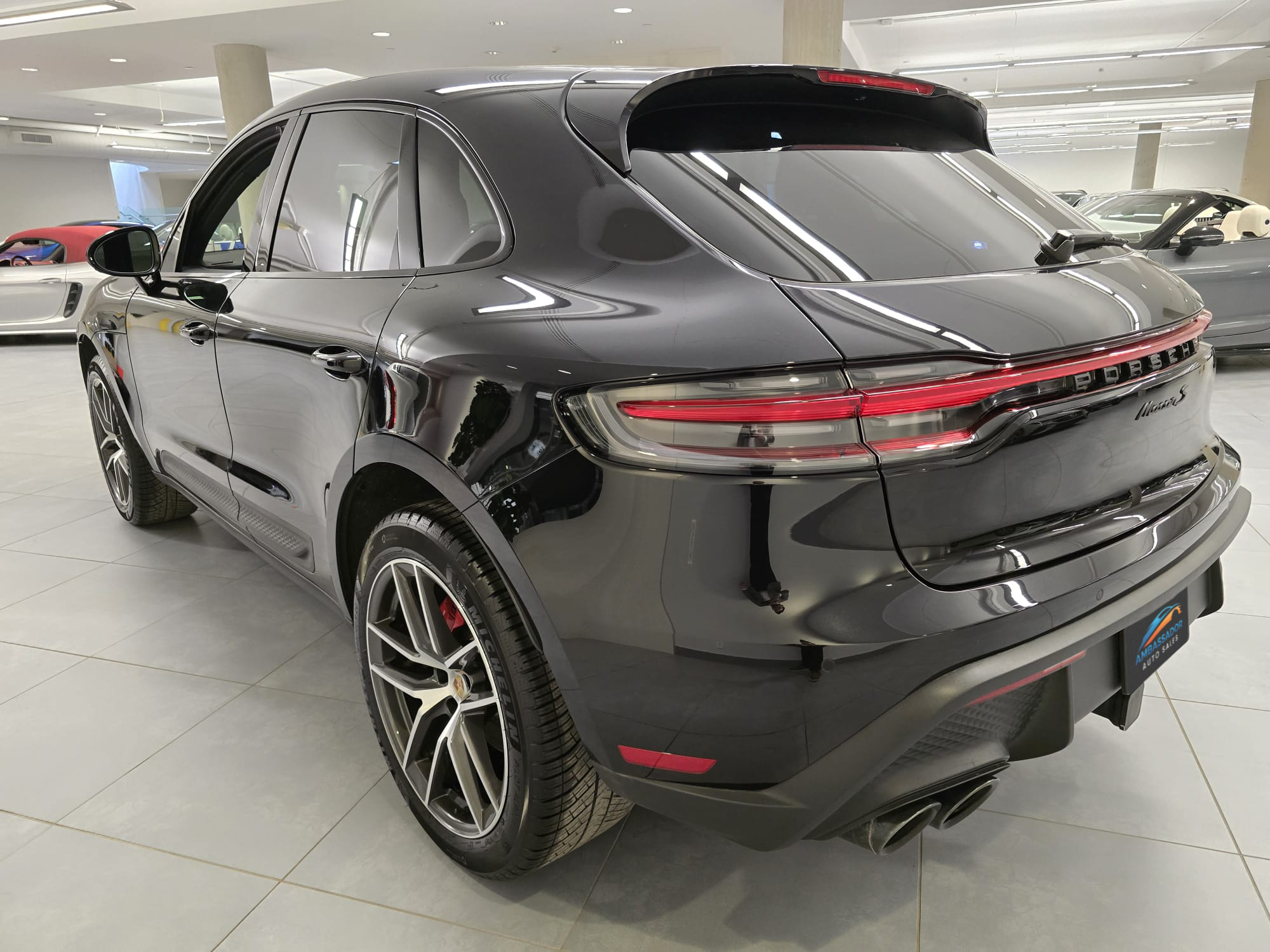 2025 Porsche Macan S AWD