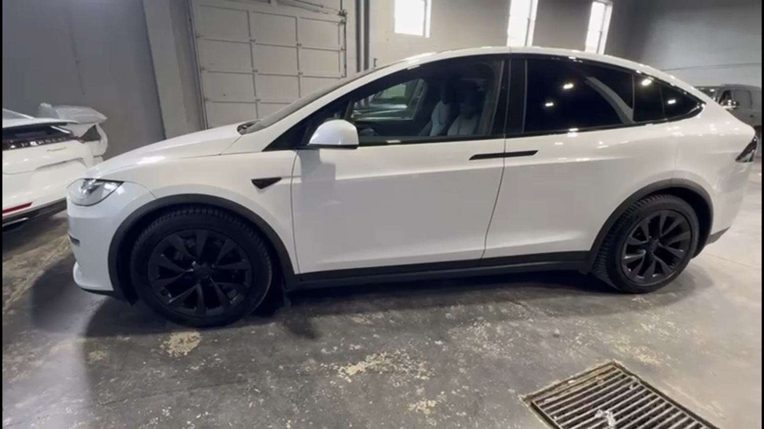 2022﻿ ﻿Tesla﻿ ﻿Model X﻿ ﻿PLAID﻿