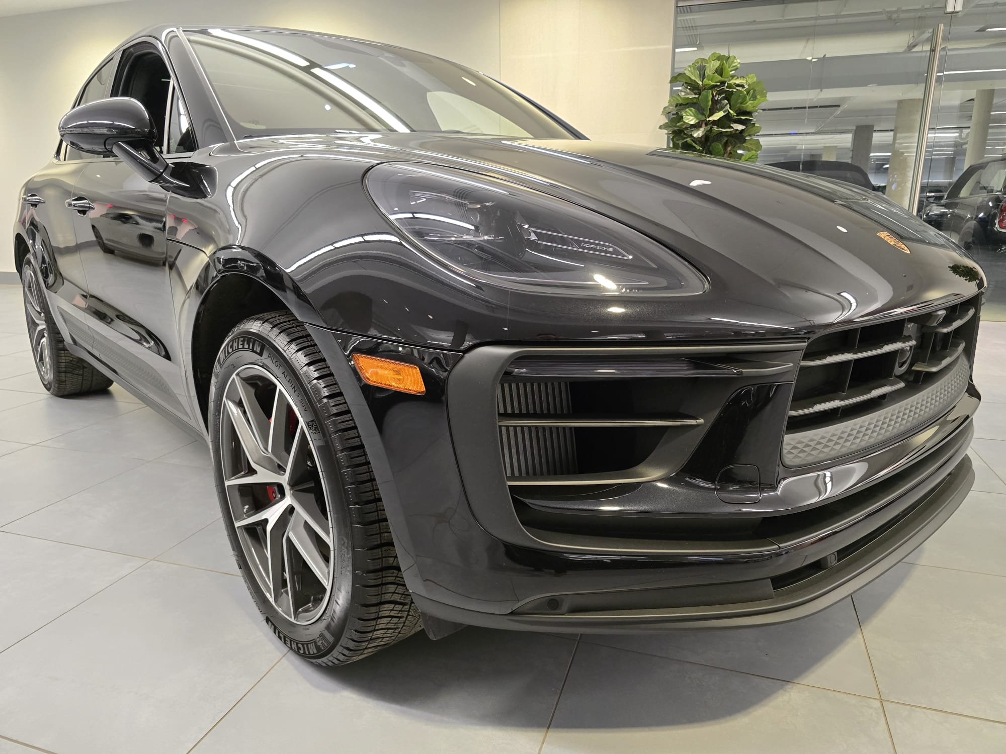 2025 Porsche Macan S AWD