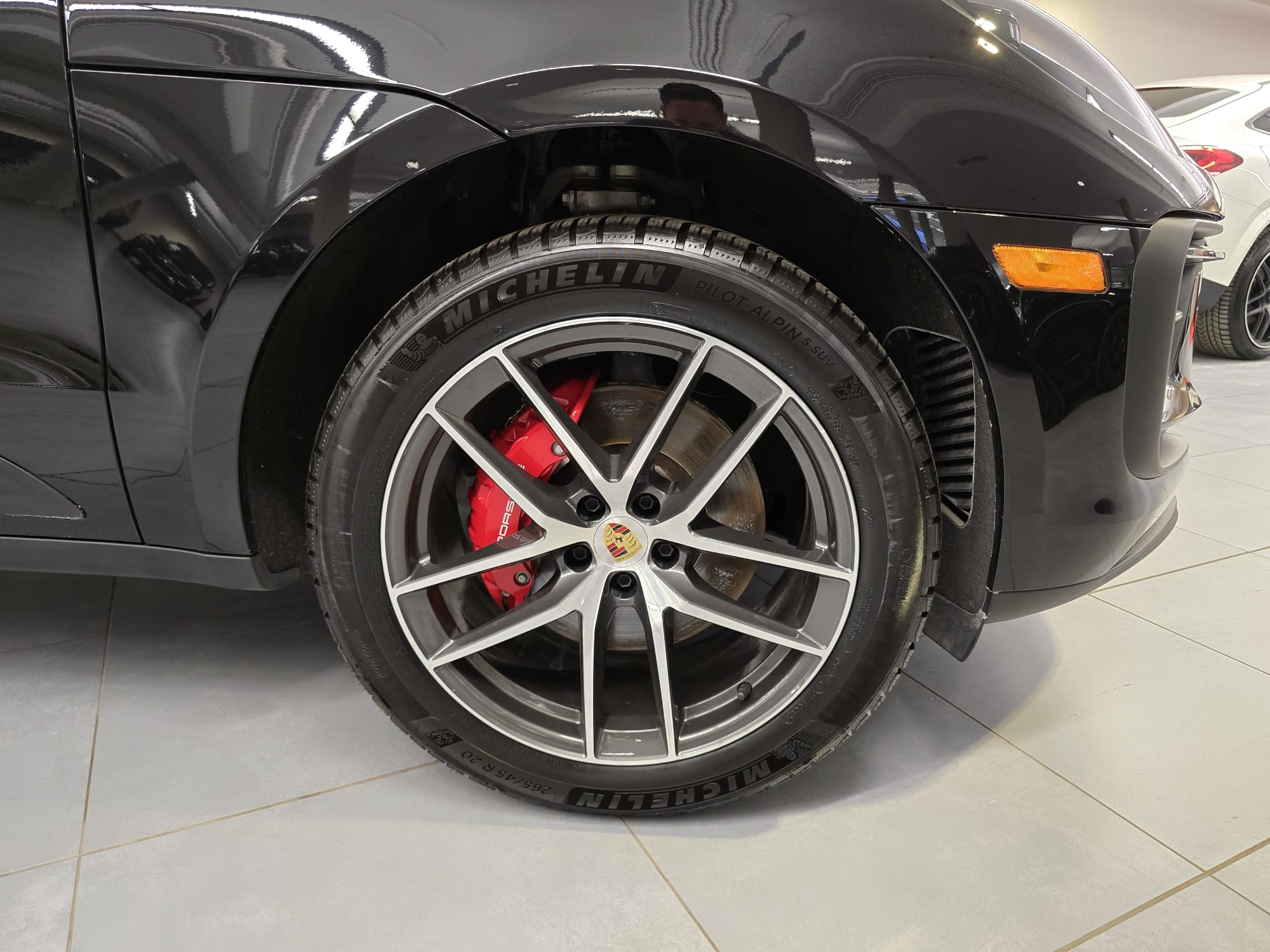 2025 Porsche Macan S AWD